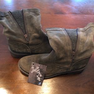 Womens boots